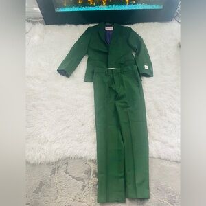 Boy green suit size 10.